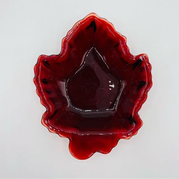 Vintage Anchor Hocking Ruby Red Glass Maple Leaf Small Dish - Picture 1 of 4